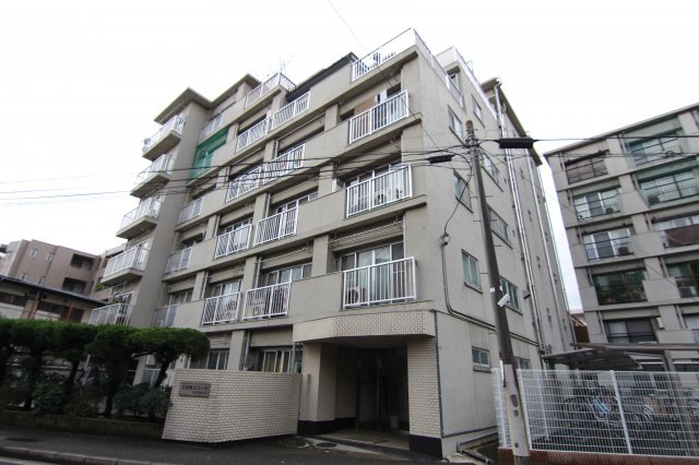 日吉第５コーポ本館の外観