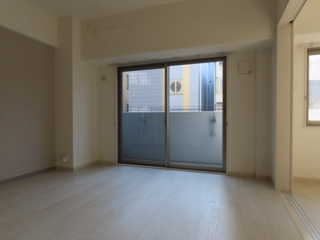 レイワニティプレイスの居間・リビング