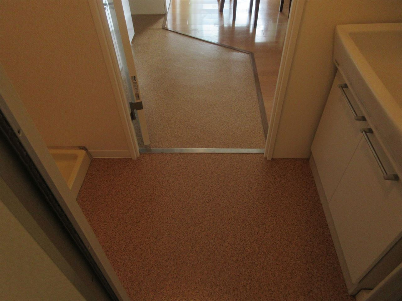 久屋グリーンビルの独立洗面台|久屋グリーンビル