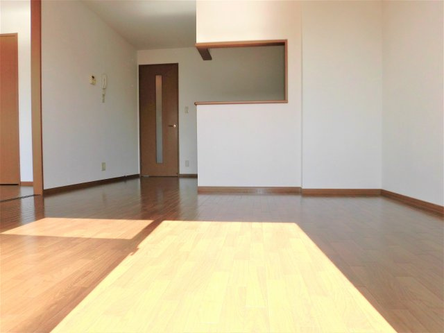 セジュール直江Bの居間・リビング