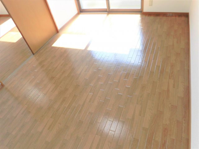 セジュール直江Bの洋室