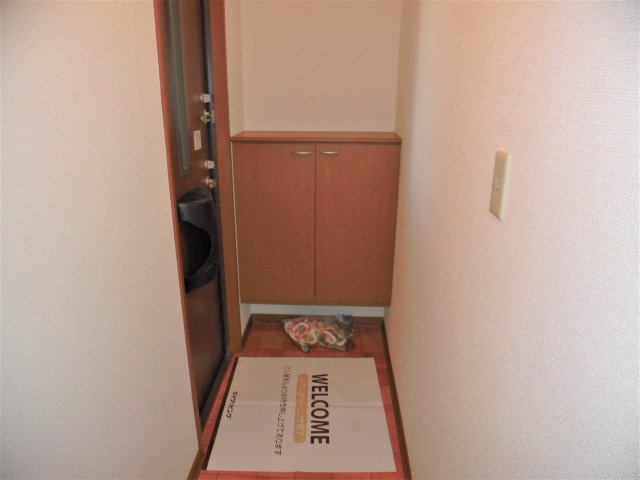 セジュール直江Bの玄関