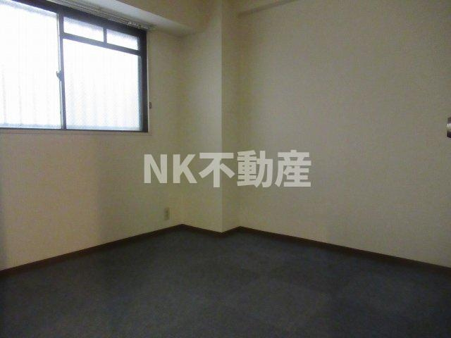 【寝室】 | コーポおくだ（八戸ノ里賃貸） | 開放的な寝室です