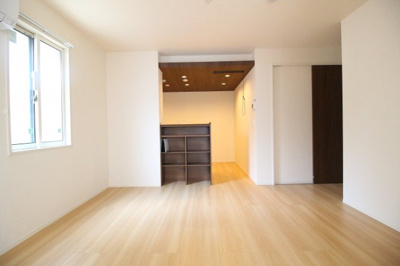 【居間・リビング】 | グリーンソフィア板宿