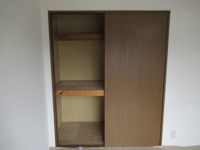 晃七第二マンションの収納