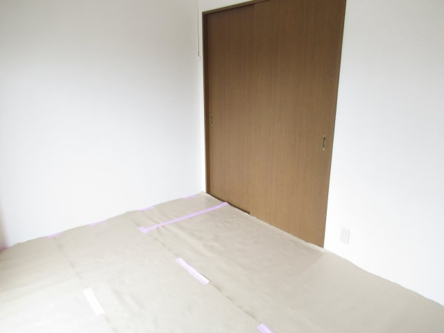 晃七第二マンションの和室