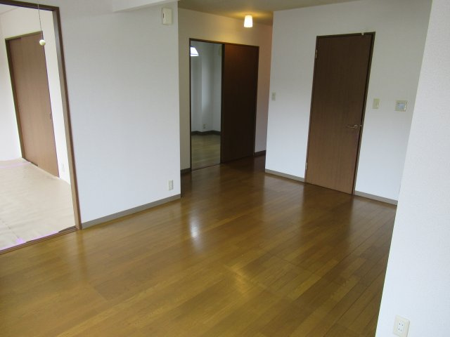 晃七第二マンションの内装