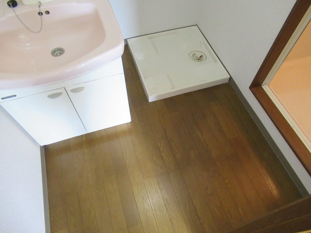 晃七第二マンションの洗面所