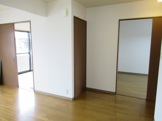 晃七第二マンションの内装