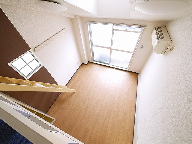 シティパレス佐保川Ｐ１の洋室|コンパクトで使いやすい洋室です