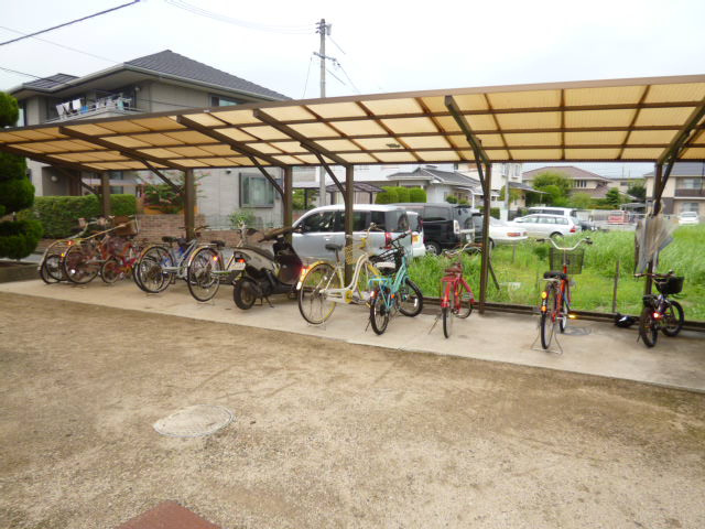 倉敷市八王寺町のアパートのその他共用部分|自転車置き場