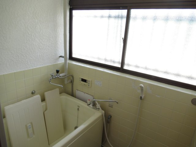四ツ掘ハイツの浴室