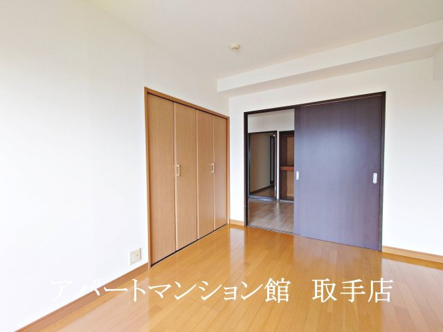 リバーサイドヒルズの玄関