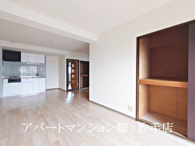 リバーサイドヒルズの居間・リビング