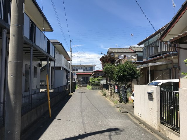 鴻巣市宮前の売地の前面道路含む現地写真