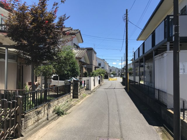 鴻巣市宮前の売地の前面道路含む現地写真