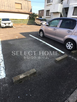 【駐車場】 | ジョイフル朝日 | 駐車場に車を止められます