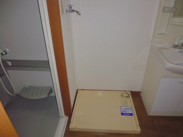 ヴィアーレ中畝Ａのその他|洗濯機置場