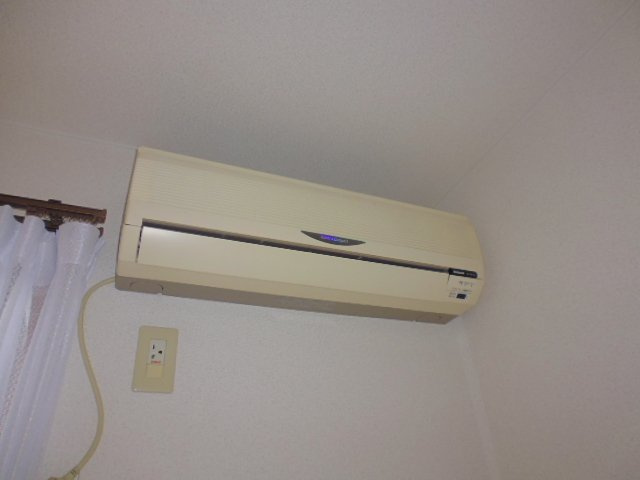 ヴィアーレ中畝Ａの設備|エアコン