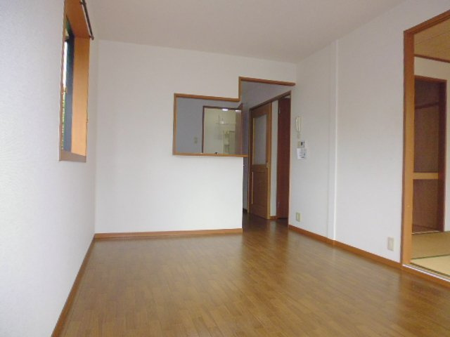 ヴィアーレ中畝Ａの居間・リビング|ダイニング