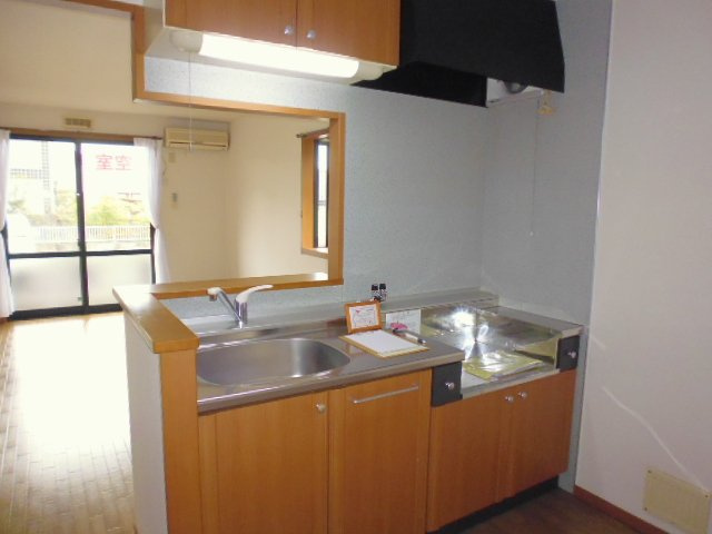 ヴィアーレ中畝Ａのキッチン