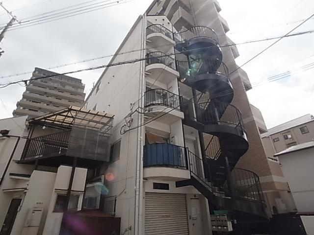 マンションみやけの外観