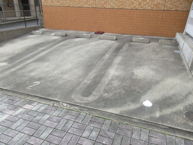 ソレーユ松原の駐車場|ソレーユ松原