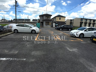 【駐車場】 | ガーデンコートＨＩＳＯＫＯ | 駐車スペースもあります