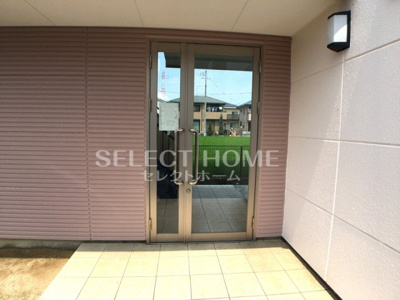 【エントランス】 | ガーデンコートＨＩＳＯＫＯ | 建物の内部です