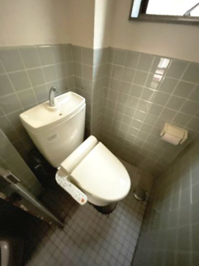 高山ビルのトイレ|男性用トイレ