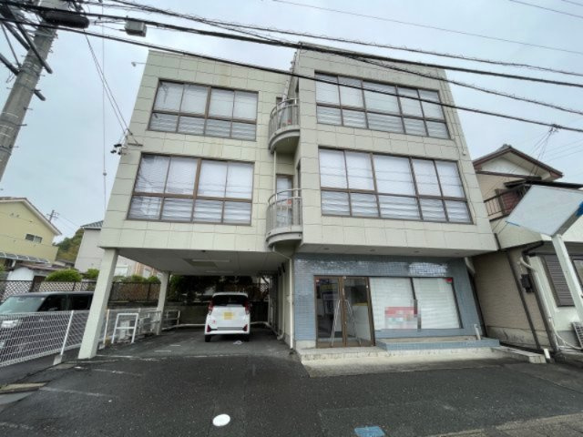 高山ビルの外観