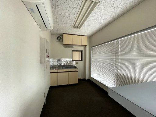 高山ビルの内装