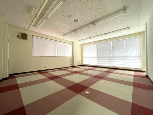 高山ビルの内装|2F