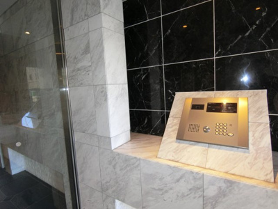 【エントランス】 | ライジングプレイス堀切