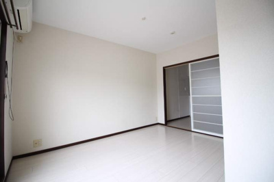 【洋室】 | オーキスヴィラ