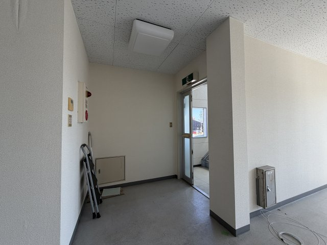 大清ビルの玄関