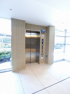 【その他共用部分】 | 【新築】ザ・パークハウス　町田テラス | エレベーター付き！荷物の多い日や疲れた日でも、2階までラクラク上がれます☆