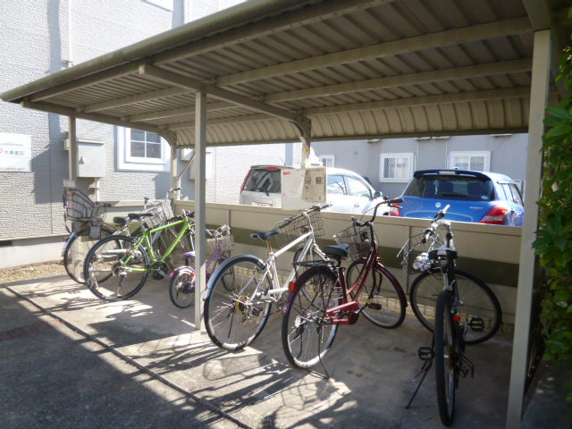 倉敷市茶屋町のアパートのその他共用部分|自転車置き場