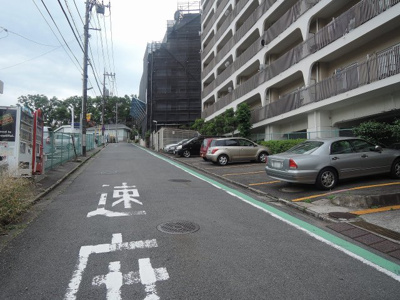 【周辺】 | 美しが丘ルピナス | 前面道路