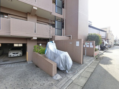 【その他共用部分】 | マイキャッスル横浜リバーサイド | バイク置場