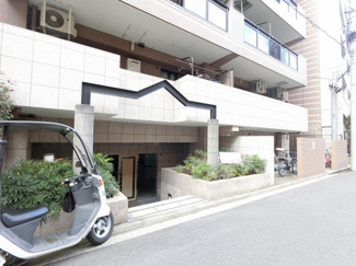 【エントランス】 | 相鉄本線「西横浜」駅徒歩7分、京浜急行本線「戸部」駅徒歩9分、JR・私鉄各線「横浜」駅平坦徒歩18分！