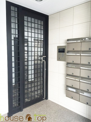 【エントランス】 | クィーンライフ鳴尾 | クィーンライフ鳴尾のエントランスです♪オートロック付き！