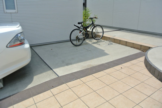 【その他共用部分】 | 敷地内に駐輪場があります！自転車はちょっとした移動手段に便利ですよね♪