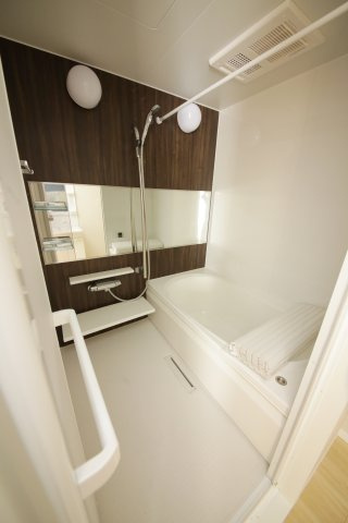 レオハイムの浴室