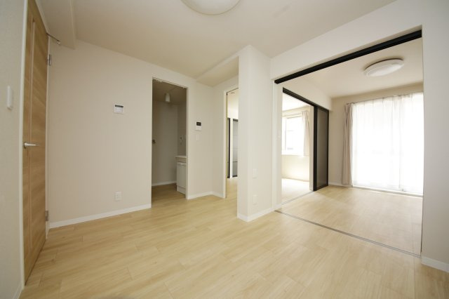 レオハイムの洋室