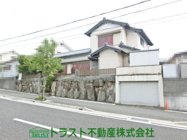 松が丘1丁目　売土地の前面道路含む現地写真