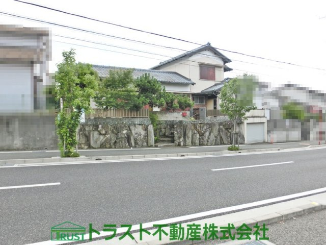 松が丘1丁目　売土地の前面道路含む現地写真
