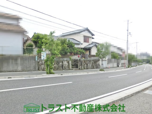 松が丘1丁目　売土地の前面道路含む現地写真