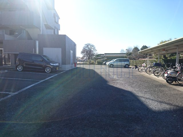 ホーフパラシオン川越の駐車場