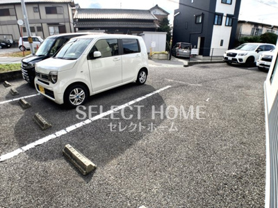 【駐車場】 | ピネータ | 駐車場完備です